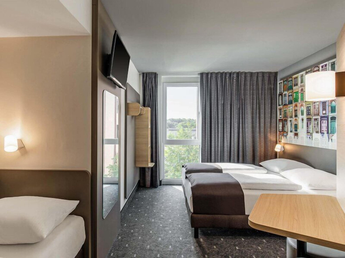 Bedroom 4, B&B HOTEL Lübeck-Hbf, Lübeck