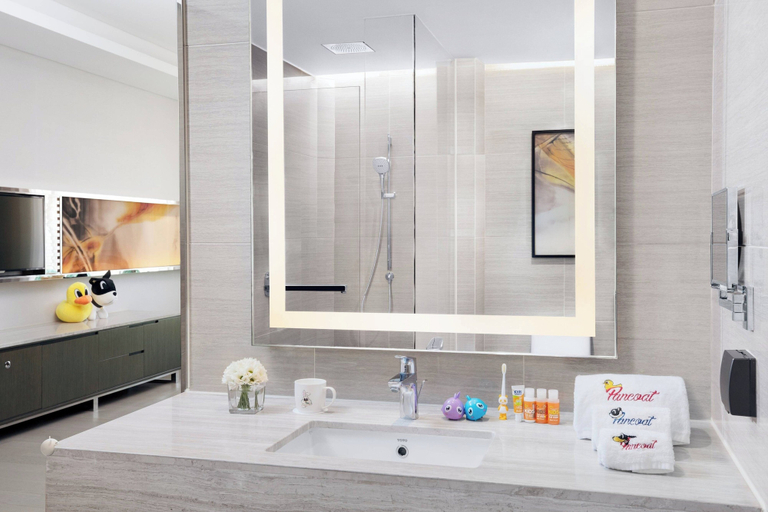 Bathroom 4, Courtyard by Marriott Tianjin Hongqiao, Tianjin