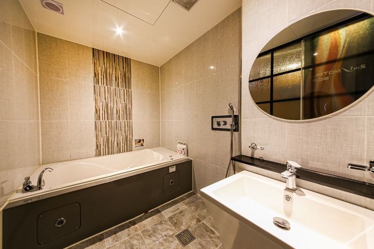 Bathroom 3, Sacheon (Samcheonpo) 2in1, Sacheon