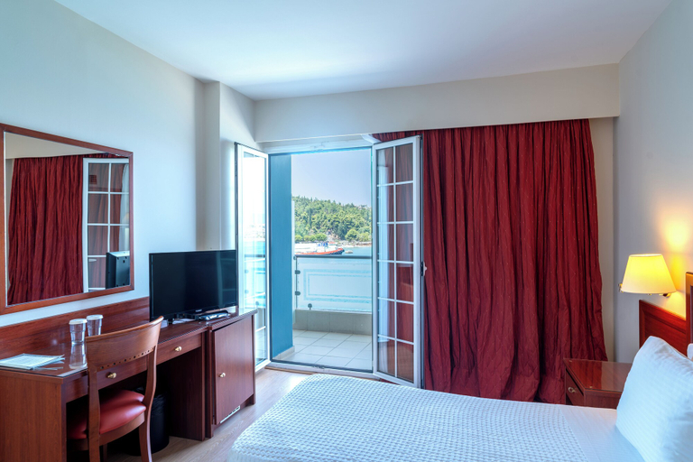 Bedroom 3, Paliria Hotel, Central Greece