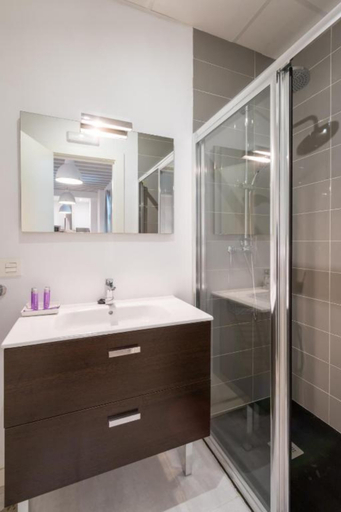 Bathroom 5, ビボ スイーツ パラシオ カブレラ リロ, Granada