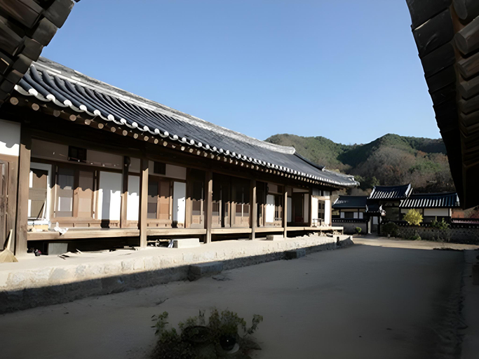 Exterior & Views 4, Suaedang Hanok Guesthouse, Andong