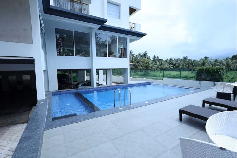 Pool, Calangute Heights, North Goa