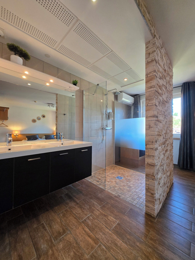 Bathroom 2, L'ECRIN VERT, Haut-Rhin