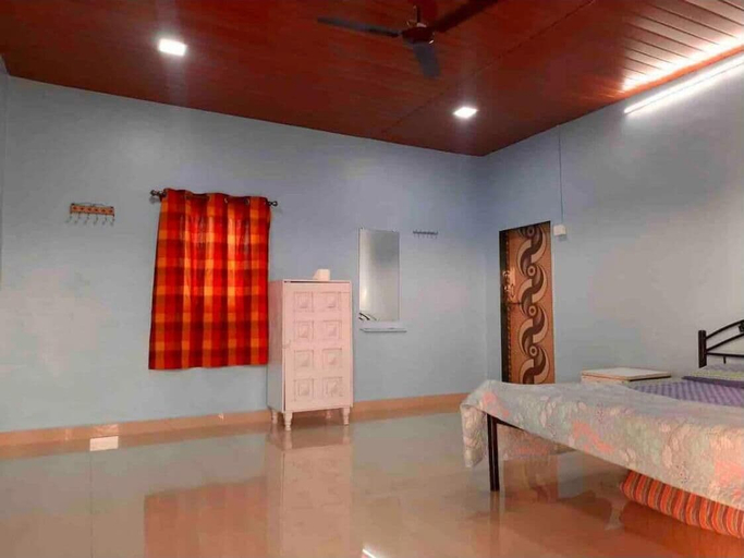 Room 4, Lonavala Farm stay, Pune