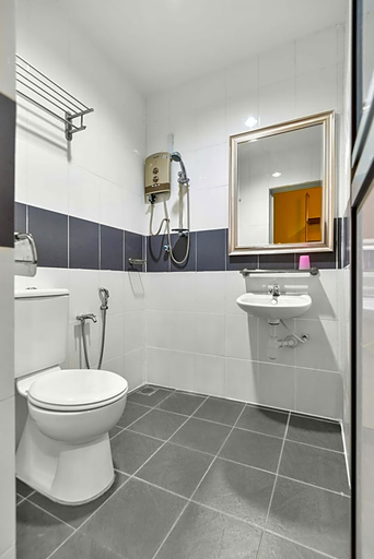 Bathroom 3, Fumah Hotel Shah Alam, Shah Alam
