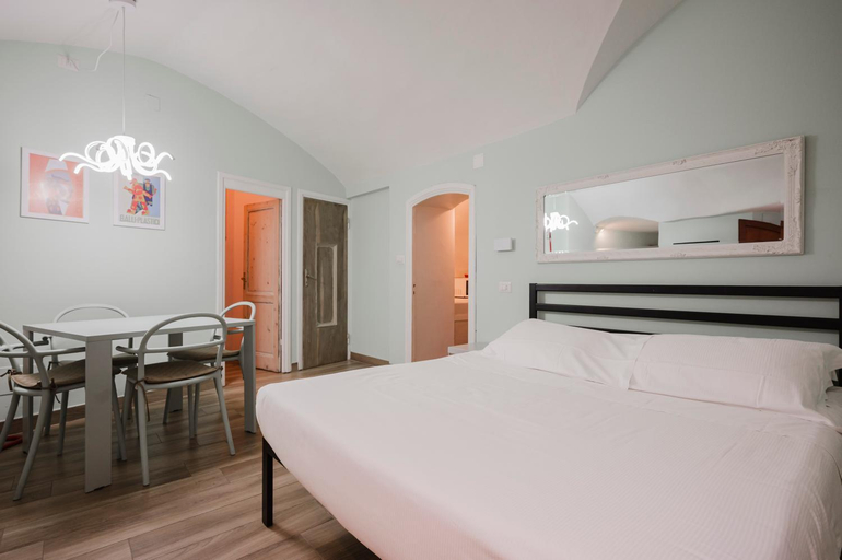 Bedroom 2, Ramaglianti Apartment, Florence