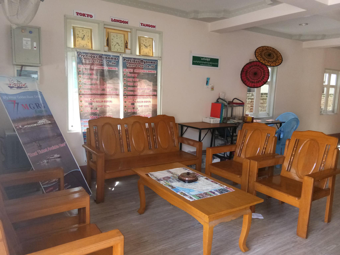 Public Area, Lux Pillow Hostel, Myingyan