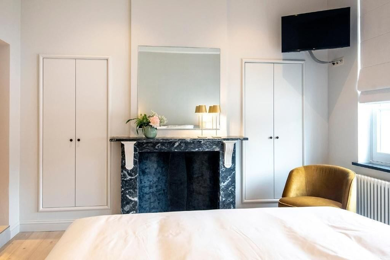 Bedroom 1, Jezuietenplein 21, Oost-Vlaanderen