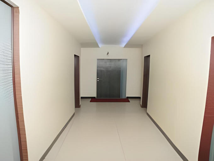 Others 5, Apple Suites, Mumbai Suburban