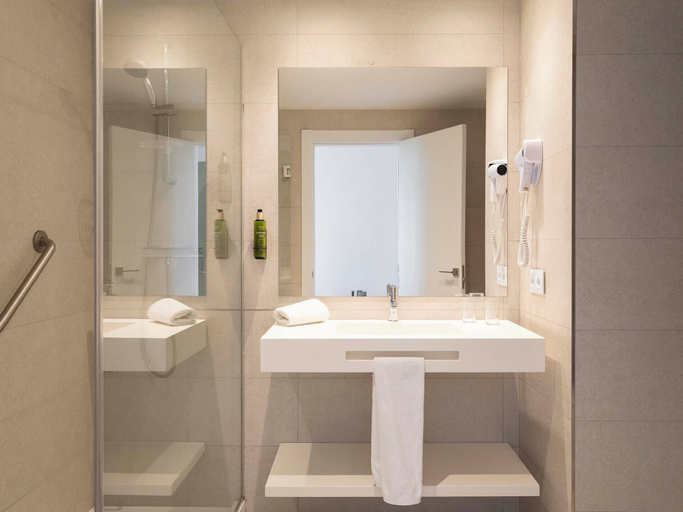 Bathroom 5, Ona Palmira Paguera, Baleares
