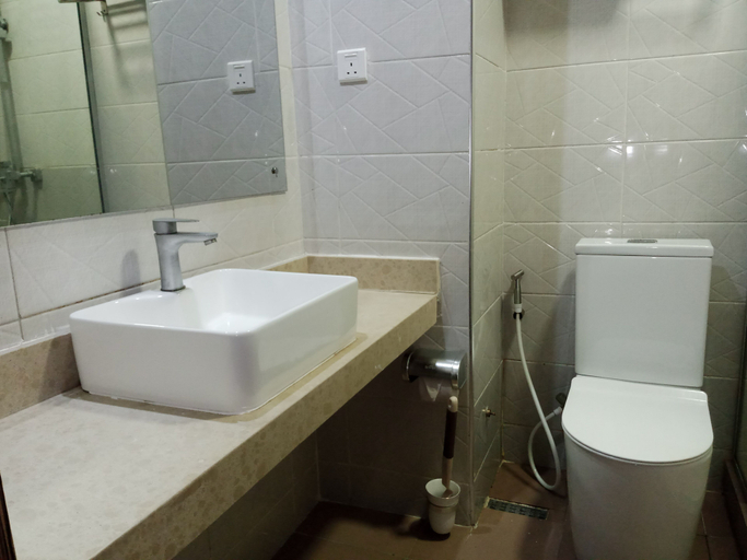 Bathroom 4, Five Clover Monastery Road, Ibeju/Lekki