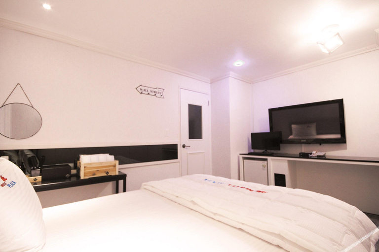 Bedroom 3, Daegu Dongseongno Plaza, Buk