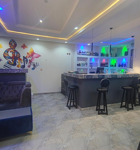 Food & Drinks, Whitehaven Luxury Inn, Obio/Akp