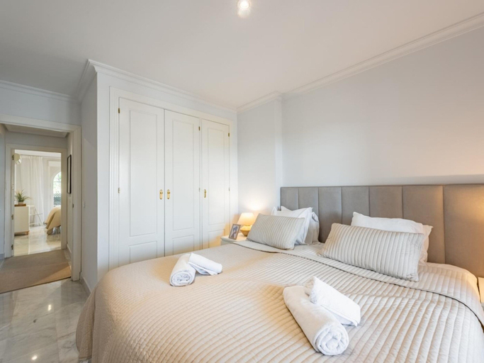 Room 5, Se or o de Aloha in Marbella, Málaga