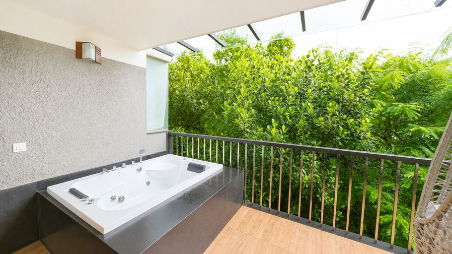 Bathroom 5, Wayanad Silverwoods Forest Resort & Spa, Wayanad