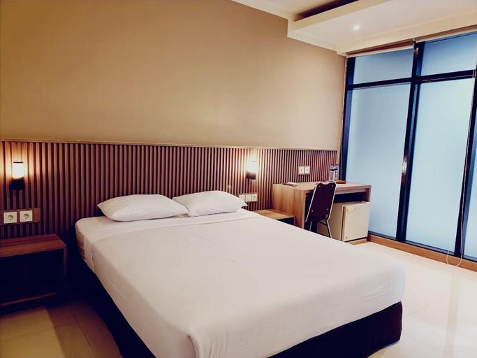 Bedroom, Grand Wisata Hotel, Makassar