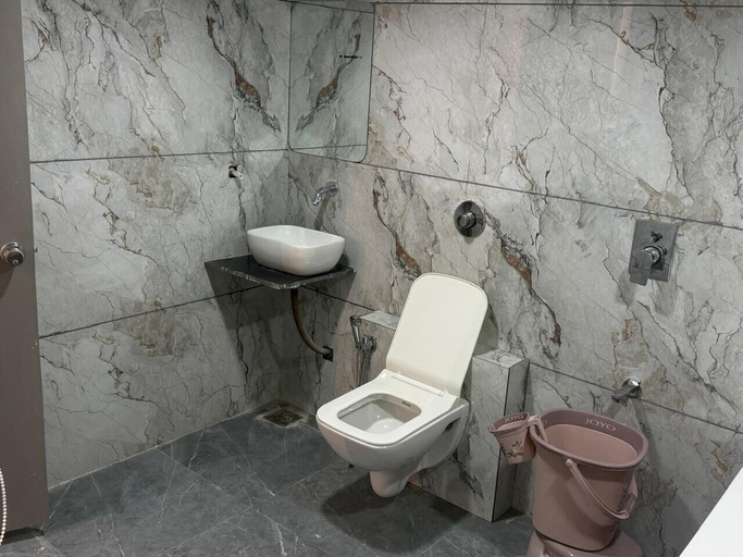 Bathroom 3, Hotel Civik, Ahmadabad