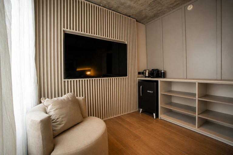 Room 3, Anything Rooms, Distrito Federal