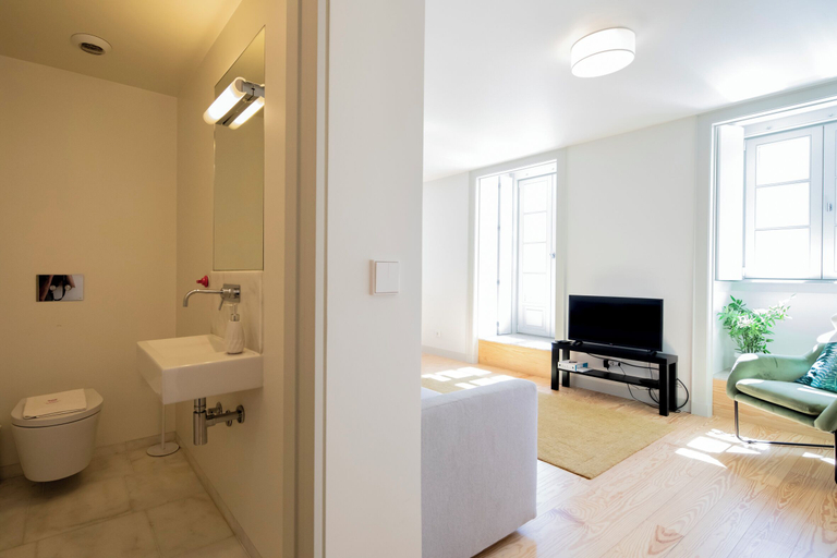 Bedroom 3, Castelo Superior Two Bedroom Apartment, Lisbon