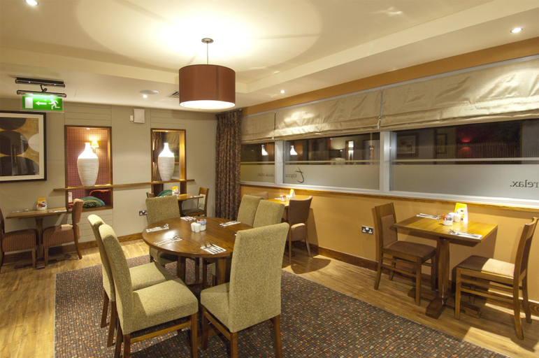 Food & Drinks 4, Premier Inn Liverpool John Lennon Airport, Sefton