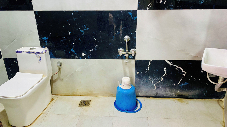 Bathroom 4, Hotel Dev Shree, Indore