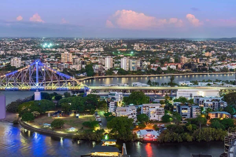 Primary image, Breathtaking! 2bed/2bath/1car/balcony/views ~ CBD, Brisbane