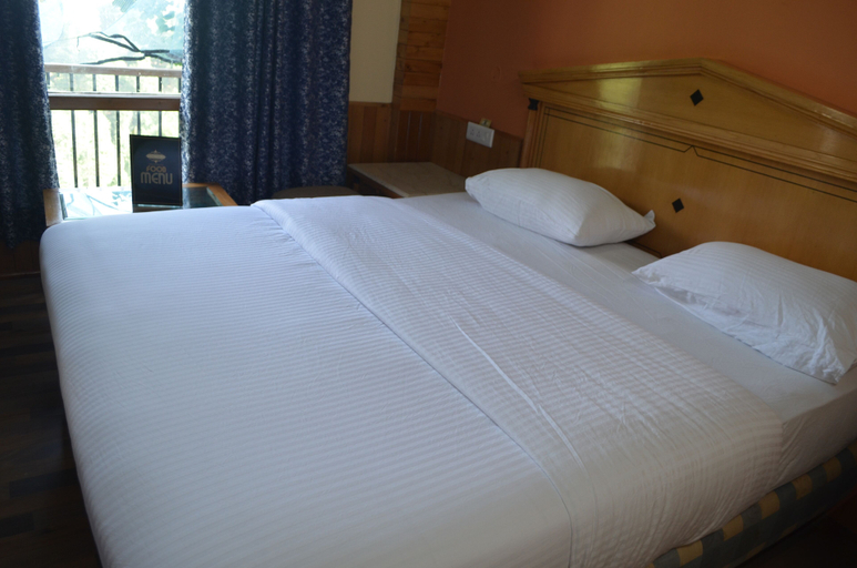 Bedroom 2, Hari Om Paradise, Shimla