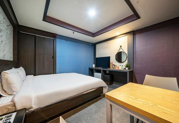 Bedroom 2, Changwon Jungangdong Paradise, Changwon