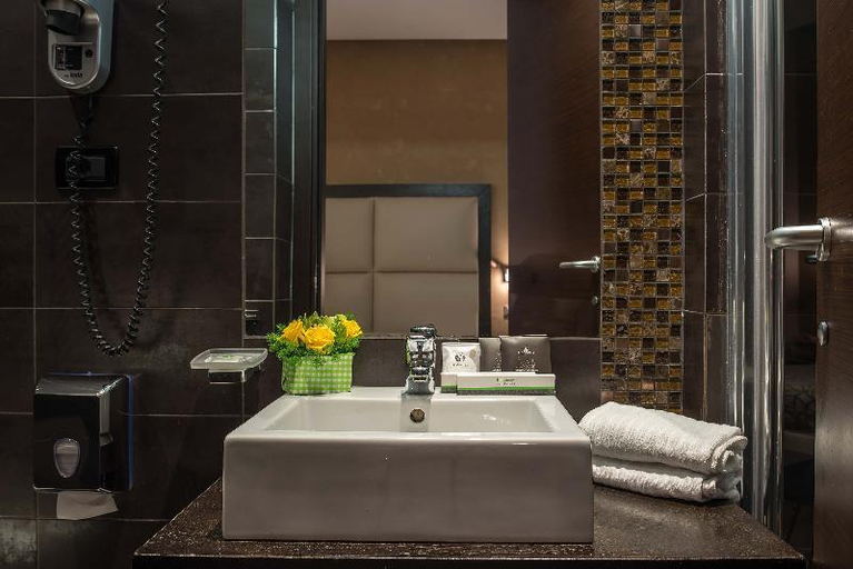 Bathroom 4, Hotel Infinity San Pietro, Rome