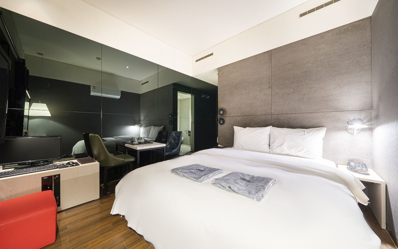 Bedroom 3, Yeoksam Bare, Gangnam