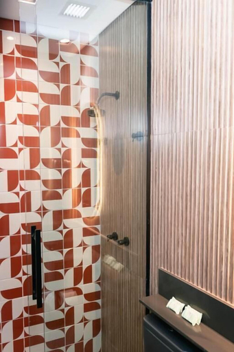 Bathroom 3, Ruby Hotels, Confins