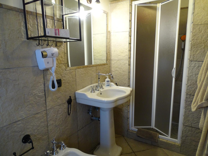 Bathroom 5, Bio Agriturismo Olivastrella, Terni