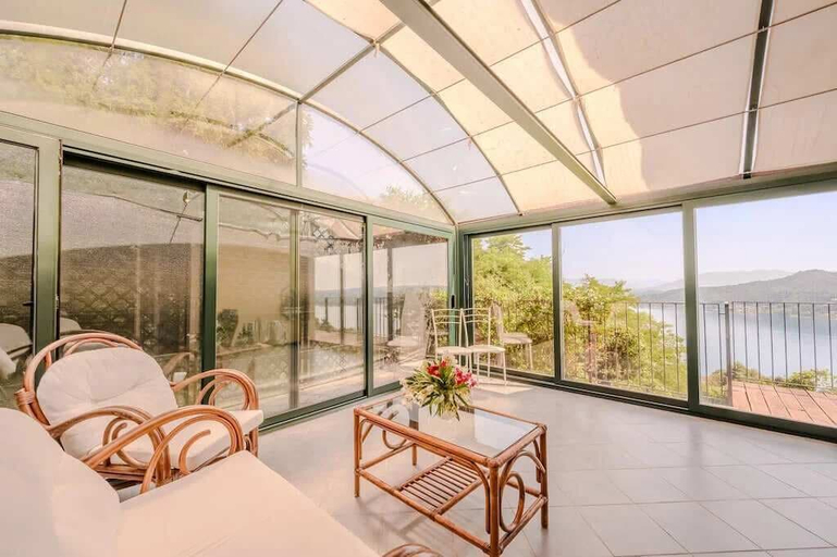 Interior 3, Villa Arona 4br/2ba Sleeping up to 14 Guests, Novara