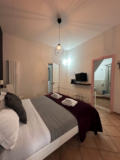 Bedroom 4, Palazzo Currò, Catania