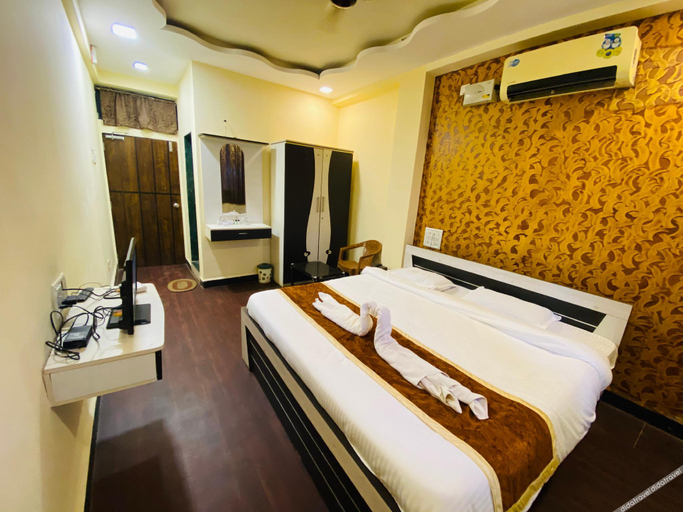 Bedroom 2, Shanti The Grand Palace, Ratnagiri
