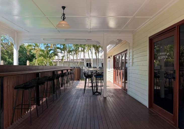 Sundeck, Herveys, Hervey Bay - Pt A