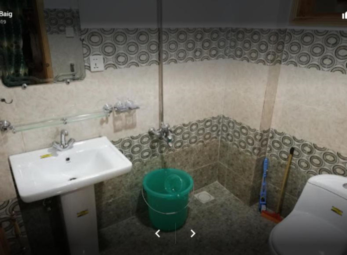 Bathroom, Hotel Noor Nama Palace Hunza, Northern Areas