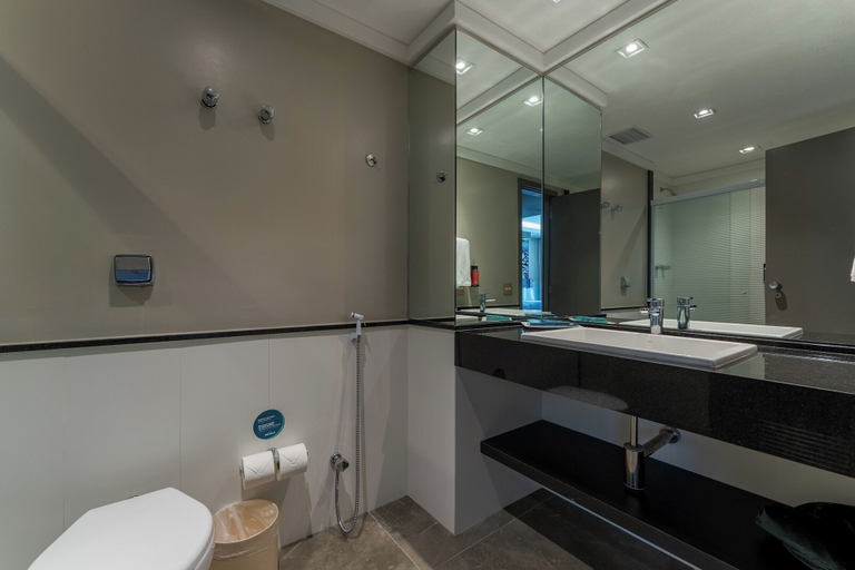 Bathroom 5, Hotel Deville Prime Cuiabá, Cuiaba