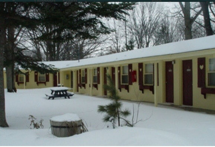 Exterior 2, Interlochen Motel, Grand Traverse