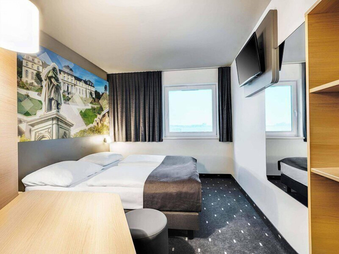 Bedroom 4, B&B Hotel Bonn-West, Bonn