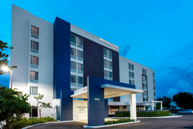 Exterior & Views, SpringHill Suites by Marriott Miami Doral, Miami-Dade