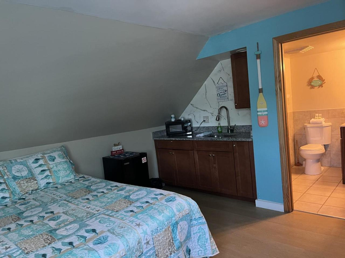 Bedroom 2, Pine View Lodge Old Orchard Beach, York