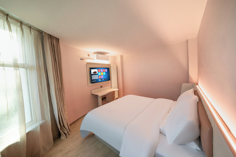Bedroom 3, HanTing Hotel (Beijing New China International Exhibition Center), Beijing