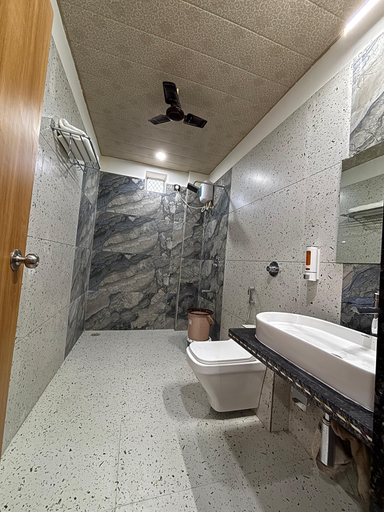 Bathroom, Hotel Samarth, Jaisalmer