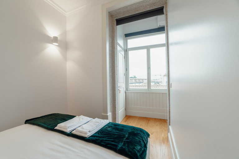 Bedroom 4, ダウンタウン プレミアム アパートメント by Vacationy, Porto