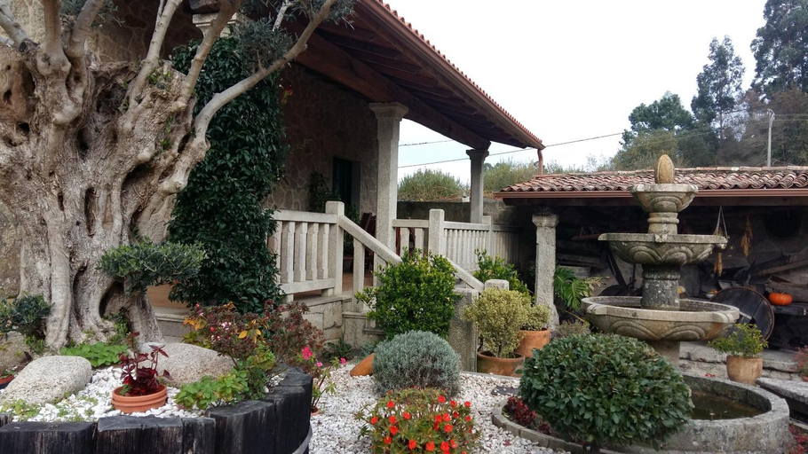 Others 3, Casa Ameneiros, Pontevedra