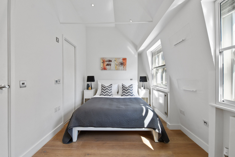 Bedroom 2, Berwick Street by Aeria Apartments, London
