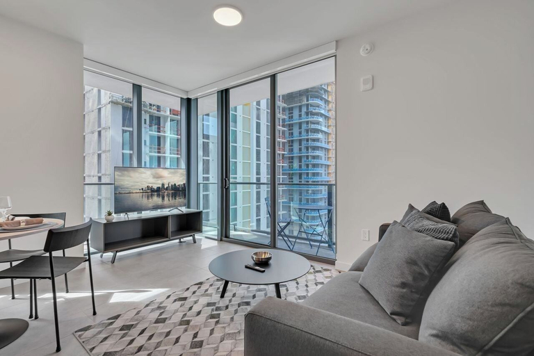 Living area 4, Miami Luxe Suites, Miami-Dade