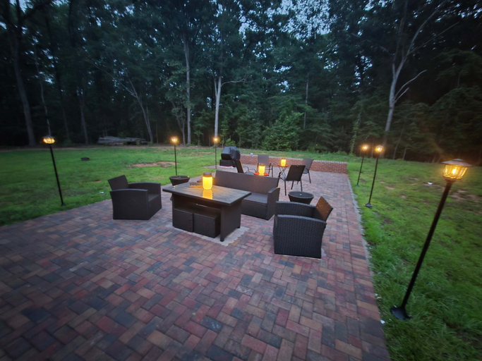 Room 2, Cabin Outdoor Space Views Gym Game Room, Henry